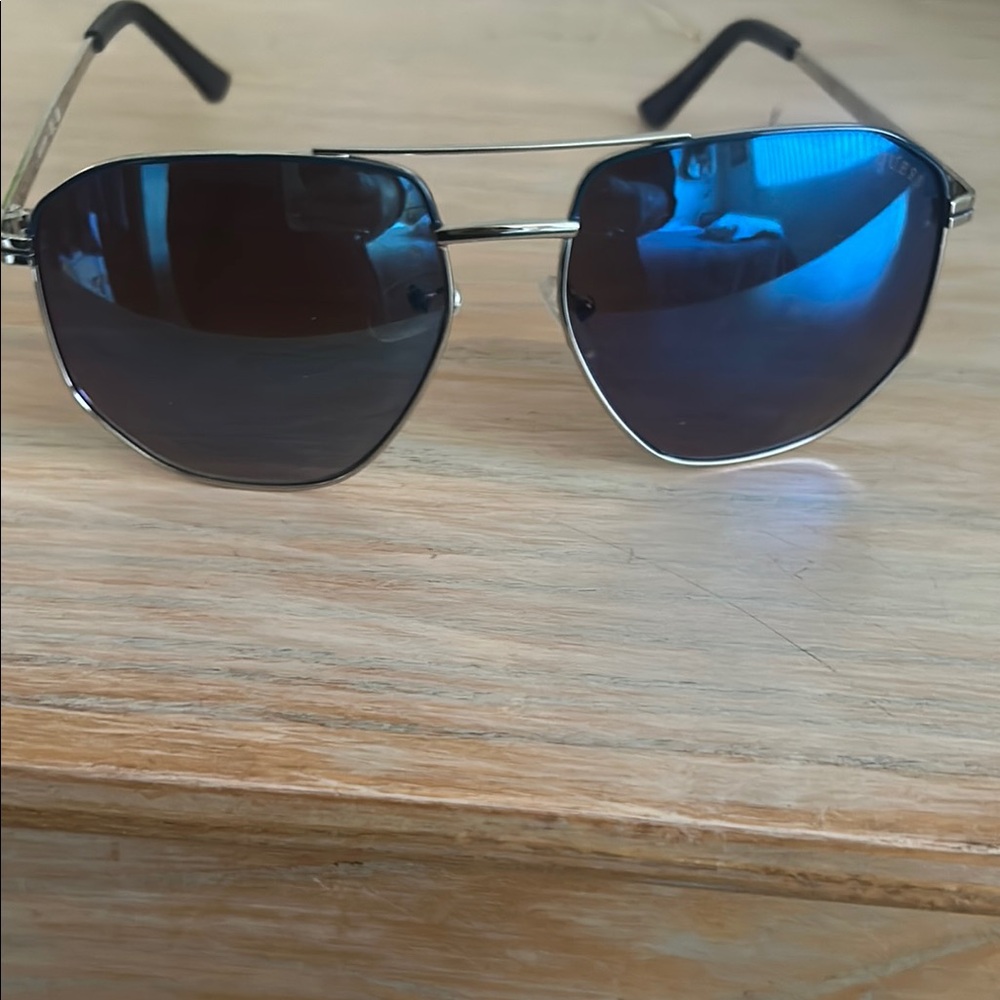 Stylish Blue Aviator Sunglasses
